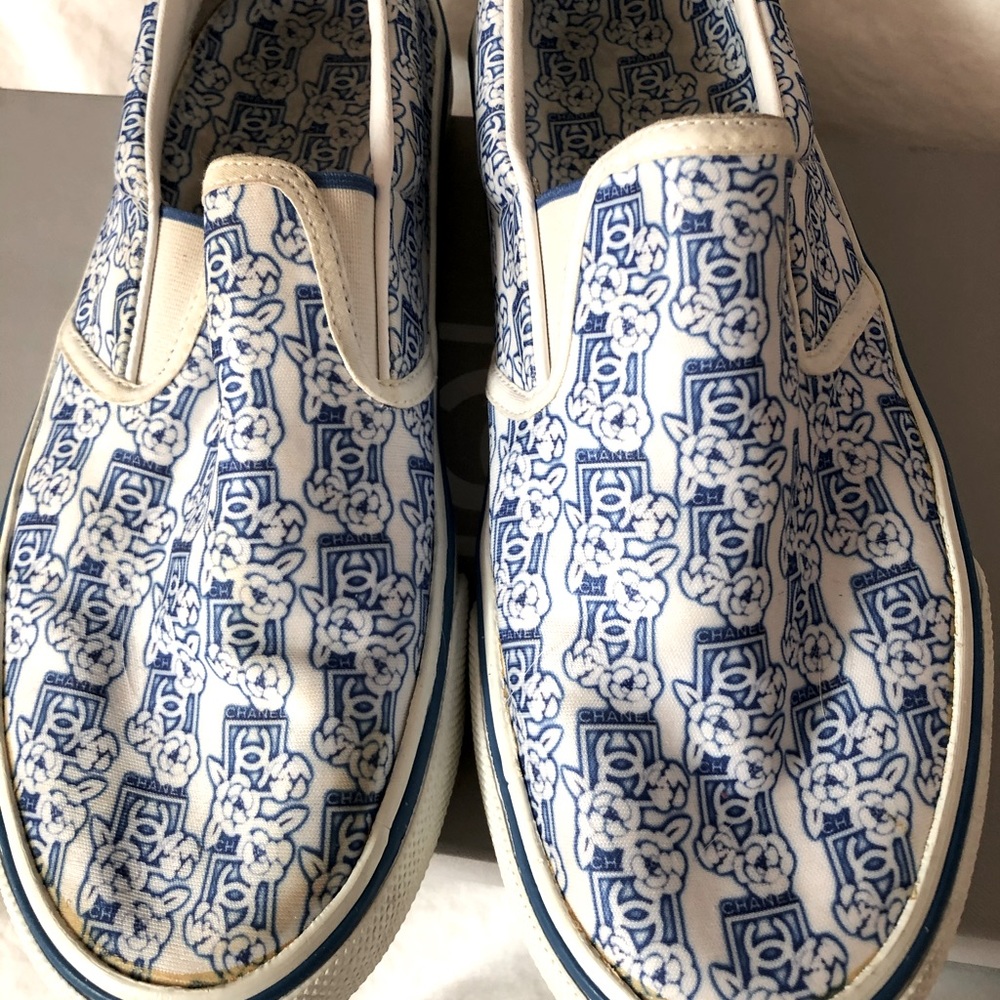 CHANEL Blue and White Camellia Logo Slip-On Flats